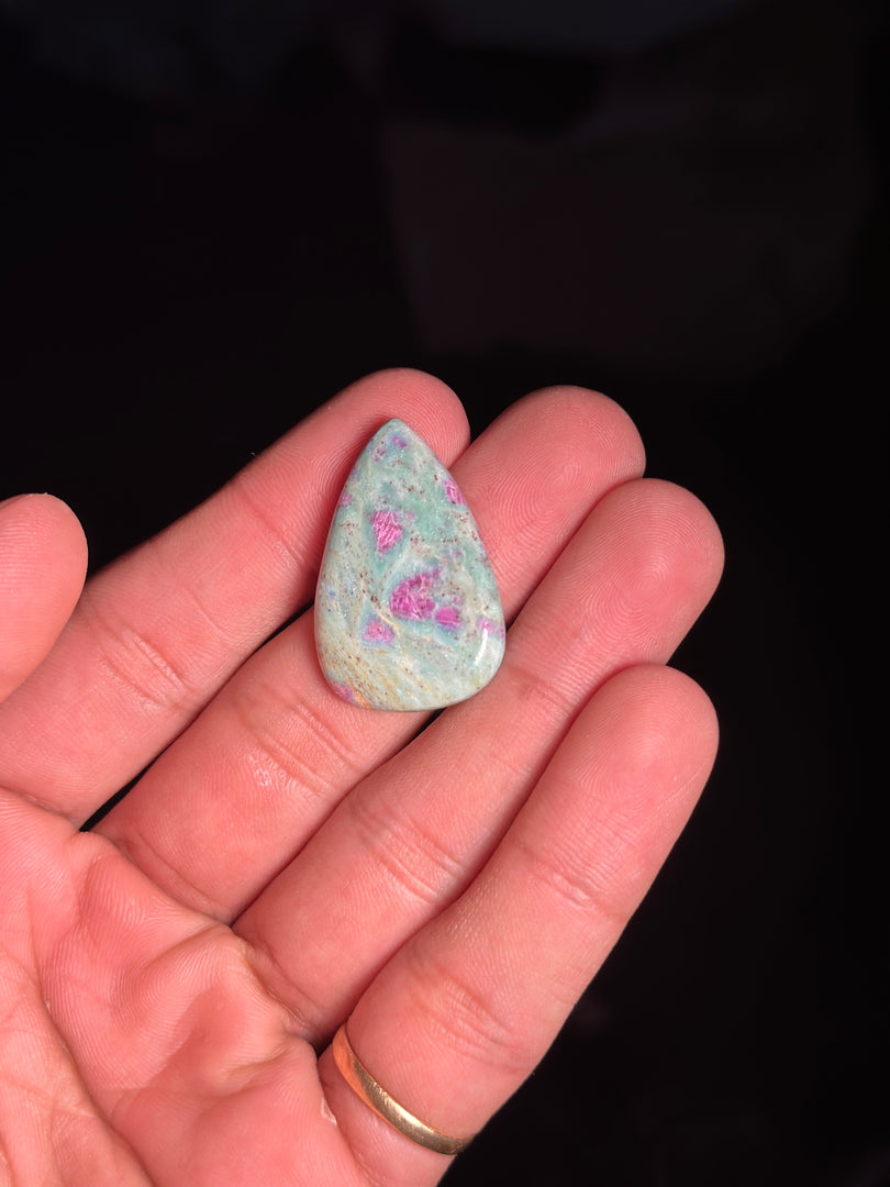 Ruby Fuchsite Healing Stone – 6.1g Crystal for Gentle energyy & Relaxation