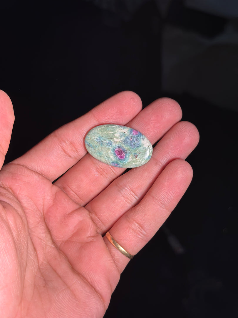 Ruby Fuchsite Tumbled Stone – 7.36g Natural Crystal for Positive energyy Flow