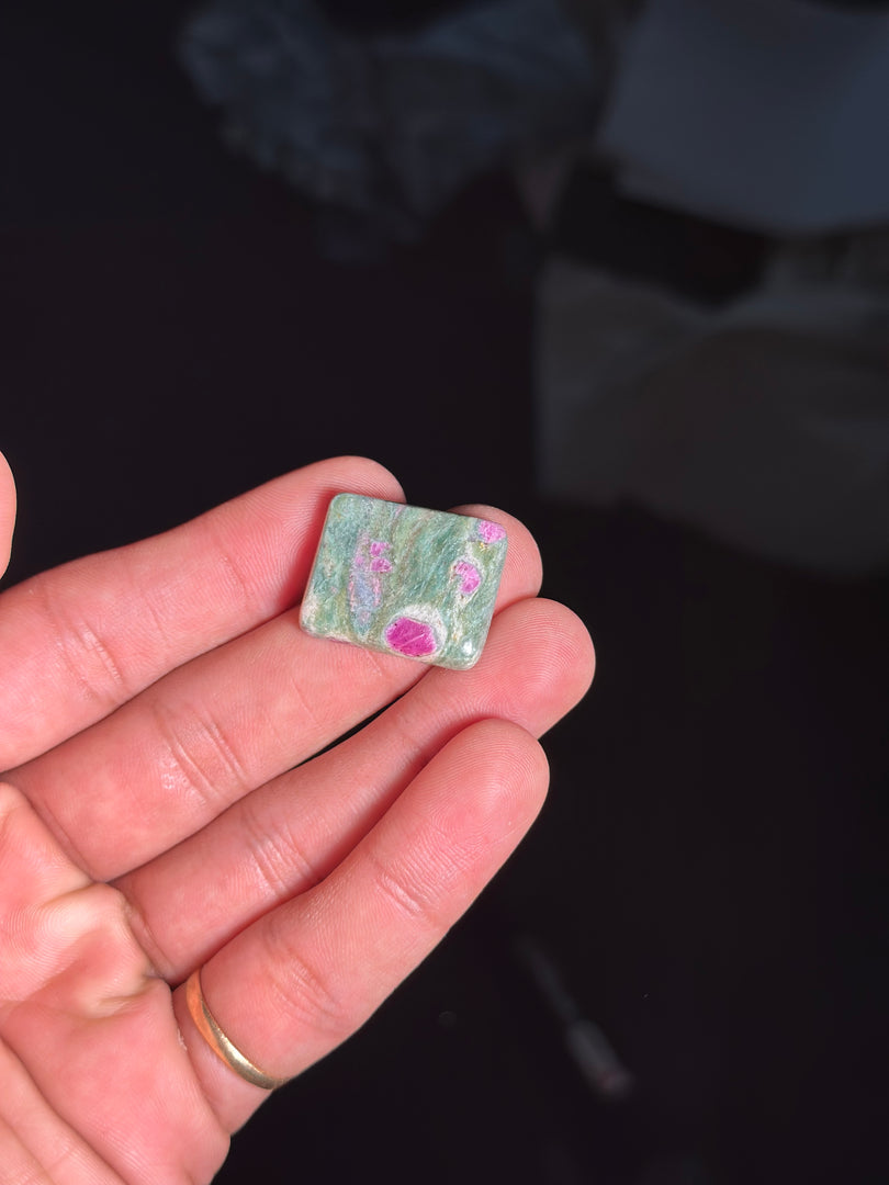 Premium Ruby Fuchsite Gemstone – 7.84g Natural Crystal for Healing