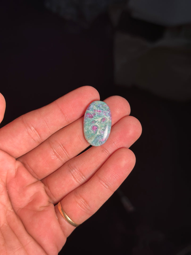Premium Ruby Fuchsite Crystal – 4.5g Natural Stone for Positivity & Strength