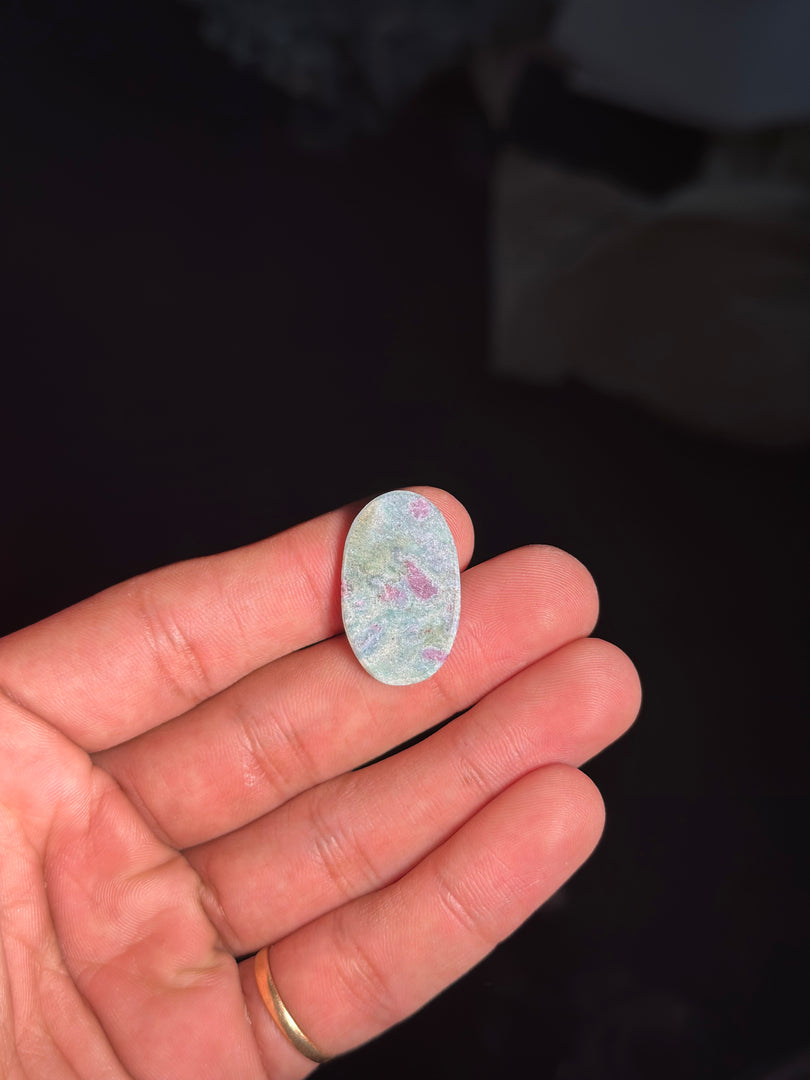 Premium Ruby Fuchsite Crystal – 4.5g Natural Stone for Positivity & Strength
