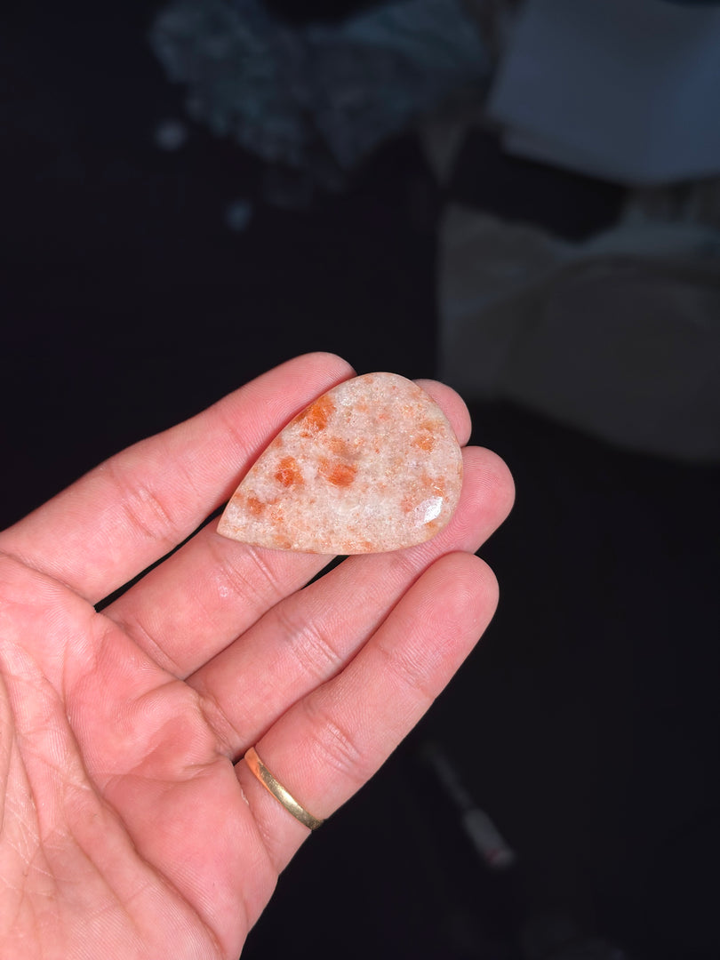 Tumbled Sunstone 15g– Natural Gemstone for Happiness, Growth & Success