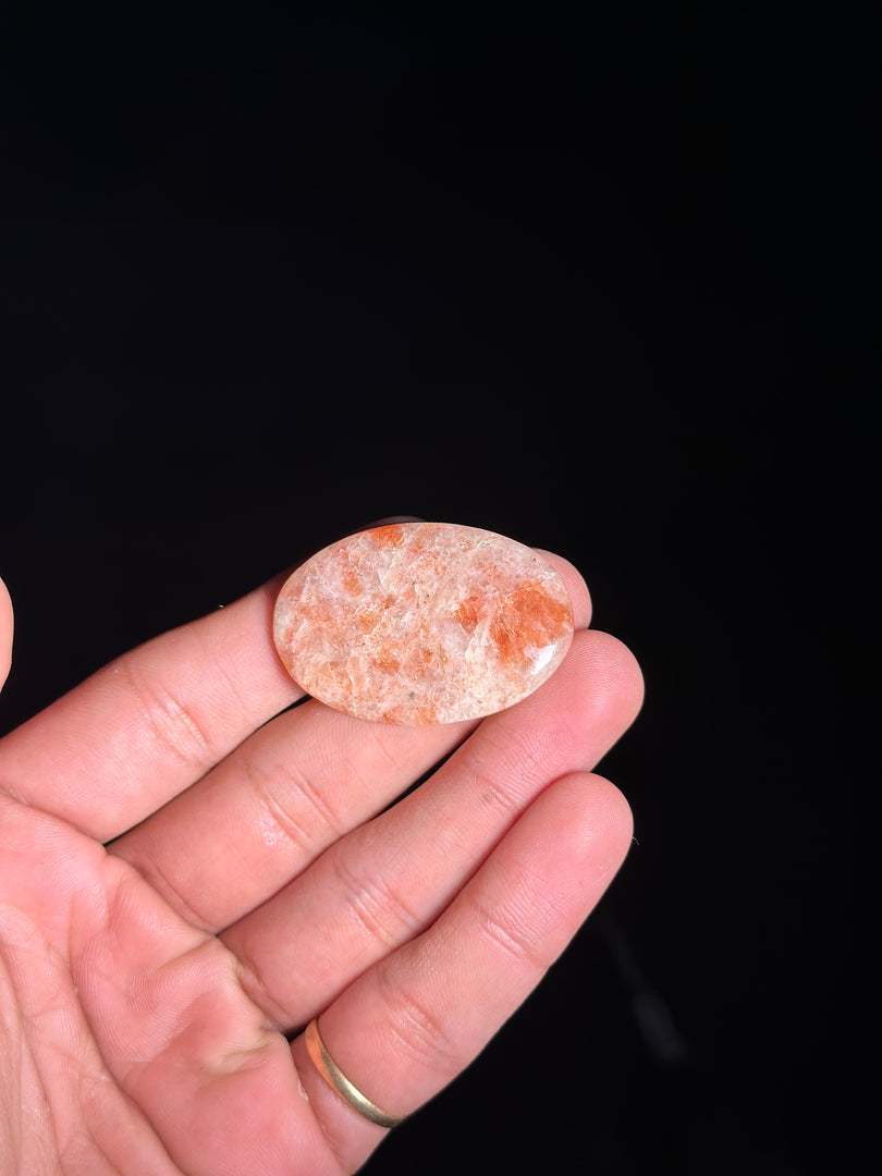 Tumbled Sunstone 10.8g – Natural Gemstone for Joy & Confidence
