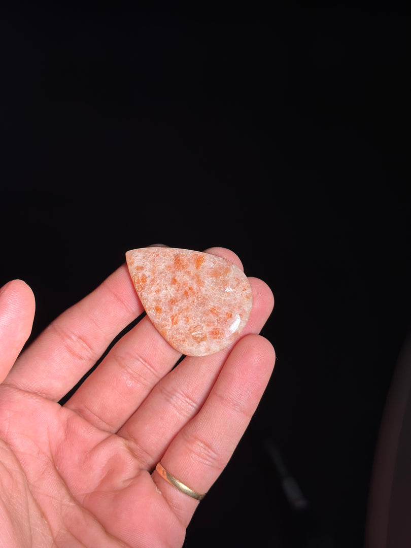 Sunstone Crystal 13.1g – Healing Stone for Strength, Positivity & Growth