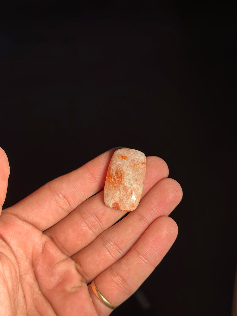Natural Sunstone 10.85g – Tumbled Crystal for Joy, Confidence & Energy