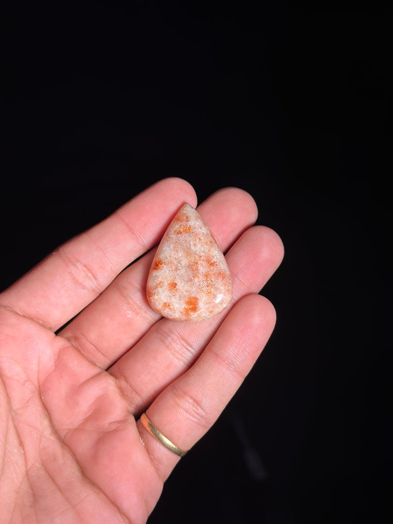 Natural Sunstone 12.18g – Healing Crystal for Joy, Strength & Abundance