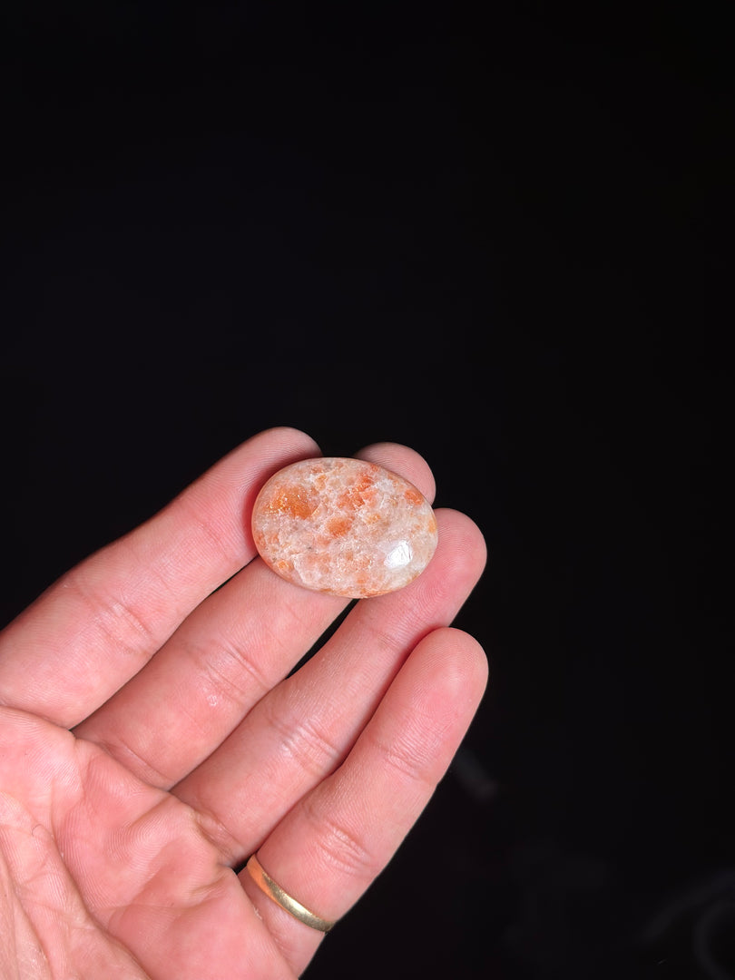 Sunstone Crystal 11.94g – Positive Energy Stone for Confidence & Growth