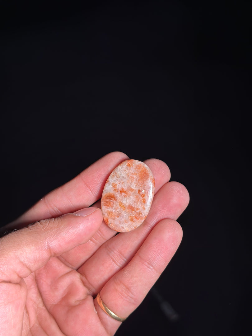 Tumbled Sunstone 9.38g – Natural Gemstone for Joy, Growth & Empowerment