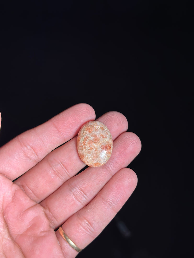 Natural Sunstone 5.5g – Healing Crystal for Abundance, Leadership & Inner Power