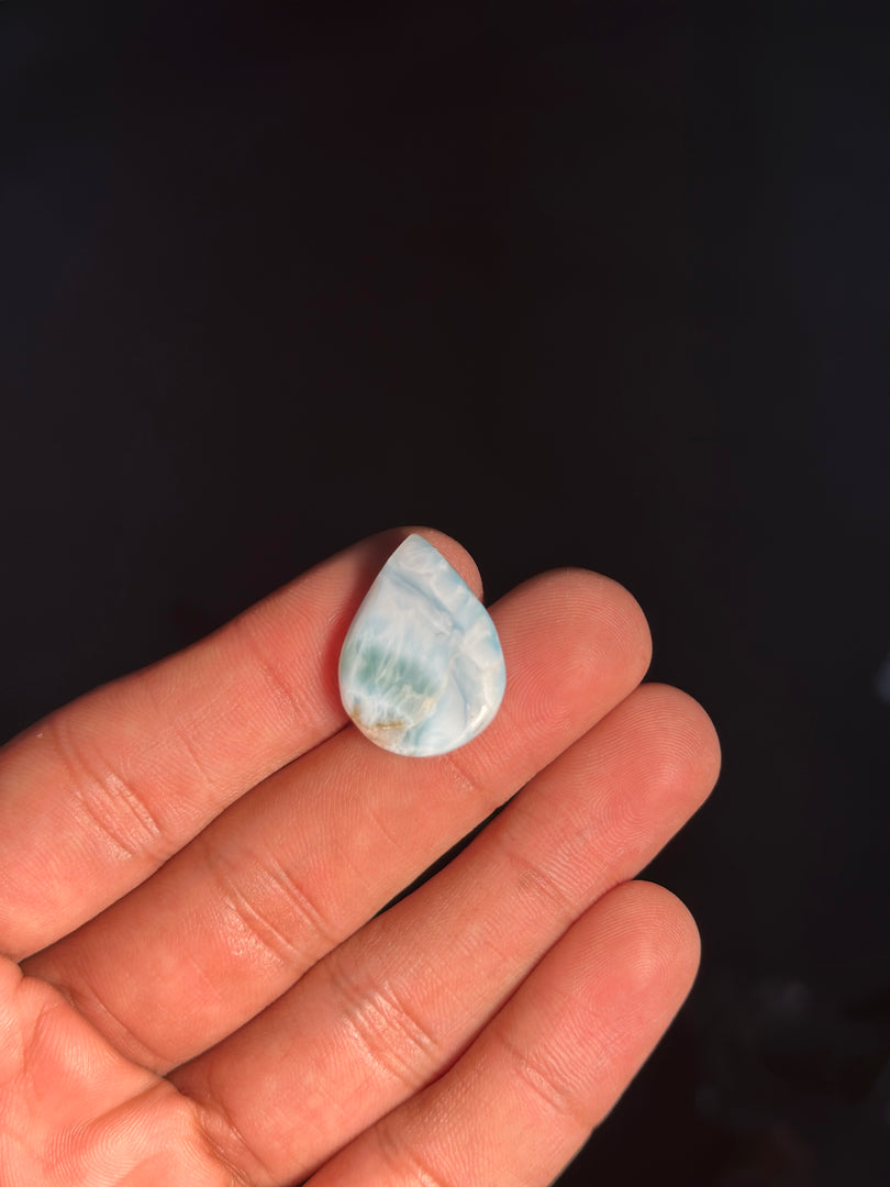 Larimar Crystal 3.64g – Premium Healing Stone for Emotional Healing & Inner Peace