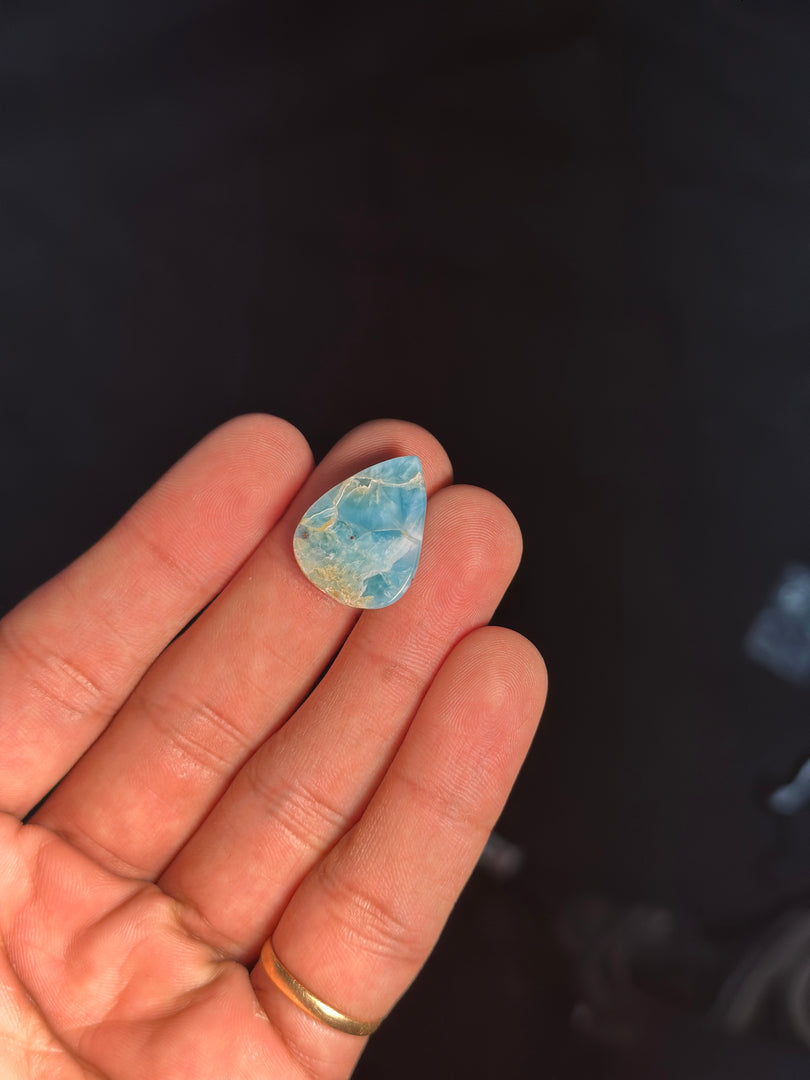 Larimar Crystal 3.76g – Premium Healing Stone for Emotional Healing & Inner Peace